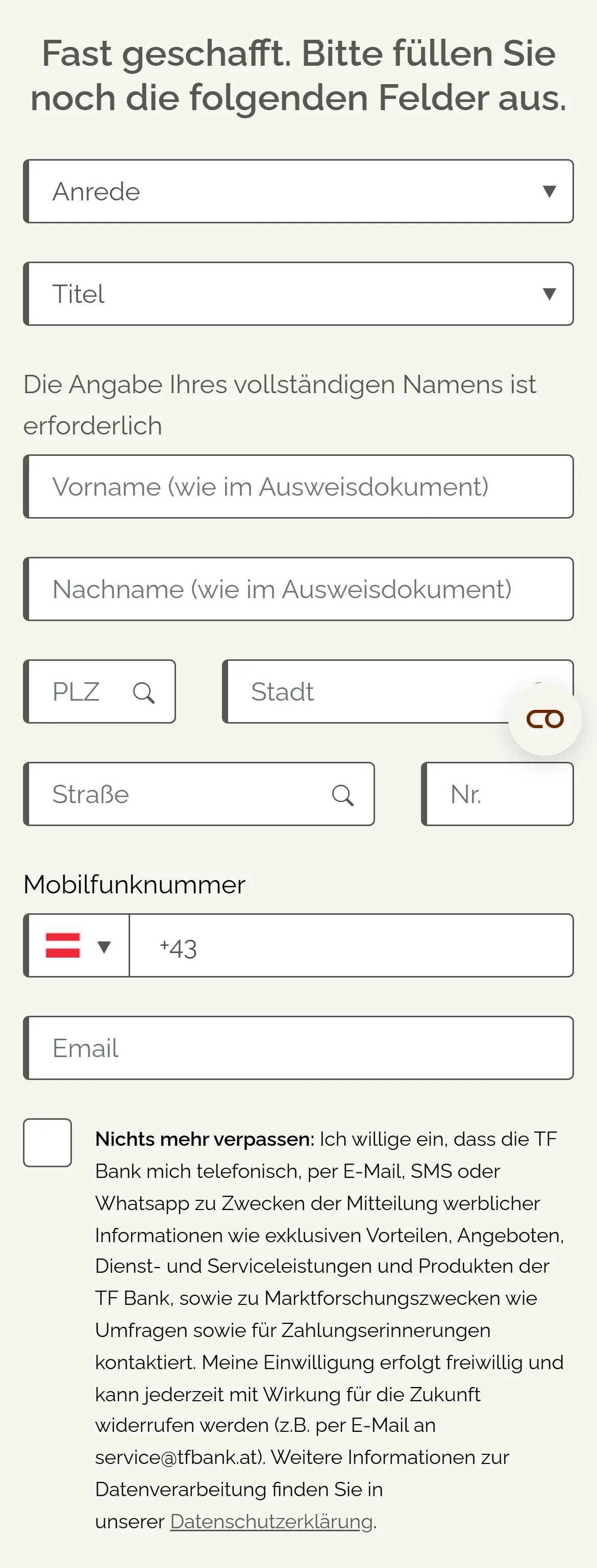 tfbank.at am Handy: Antragsformular mit Anrede, Titel, Vorname, Nachname, PLZ, Stadt, Straße, Mobilfunknummer mit Vorwahl +43, E-Mail und Werbeeinwilligung
